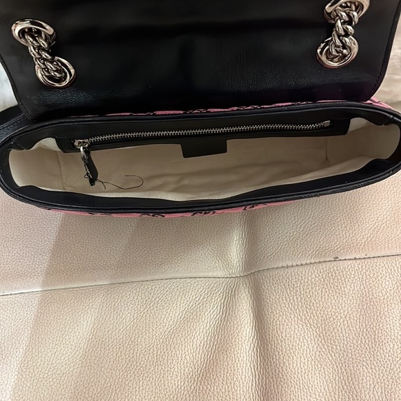 Gucci Small pink GG supreme crossbody shoulder bag NWB - Picture 9 of 9